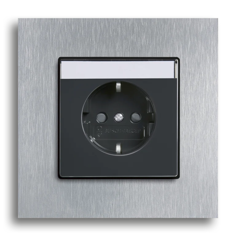 SCHUKO® socket outlet with labeling field