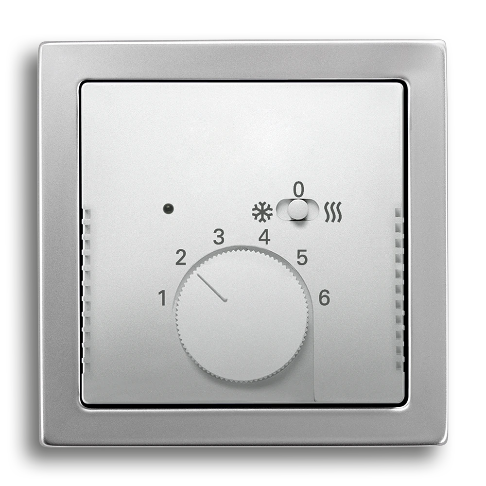 Room temperature controller for heating/cooling