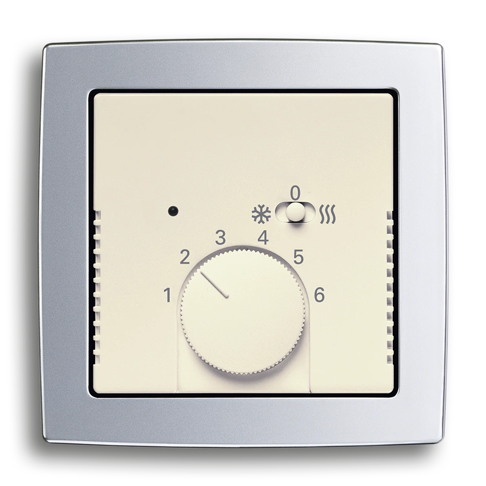 Room temperature controller for heating/cooling